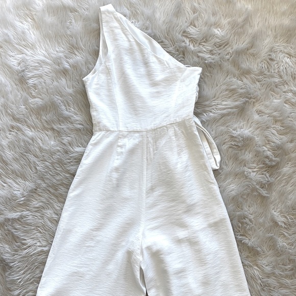 C/Meo Collective Show Them the Shoulder Jumpsuit - Picture 11 of 16